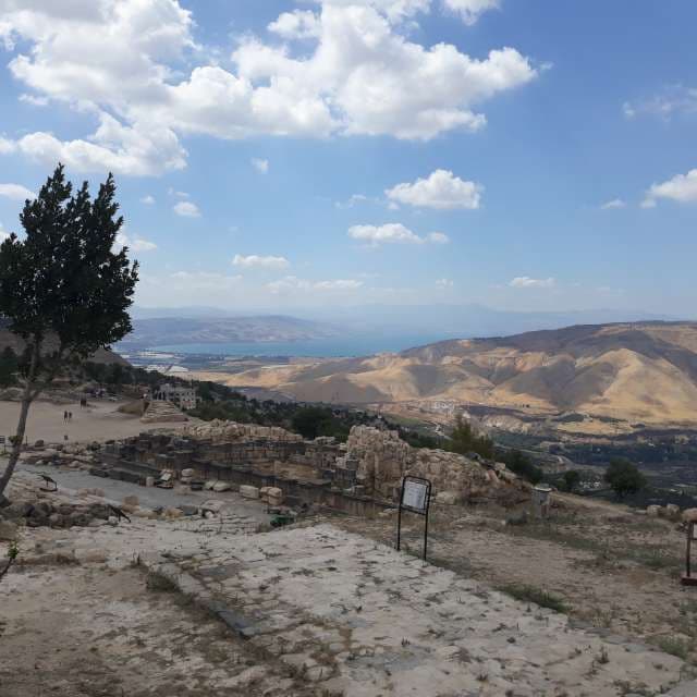 Staying in Ḩātim, Jordan: The Village Reality Check