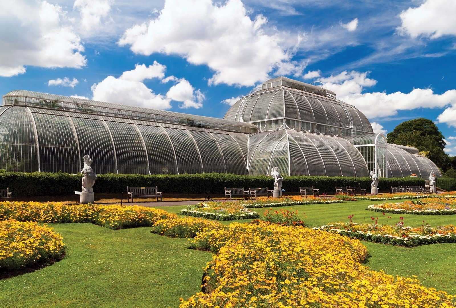 Theme Parks in Peradeniya: The Botanical Alternative