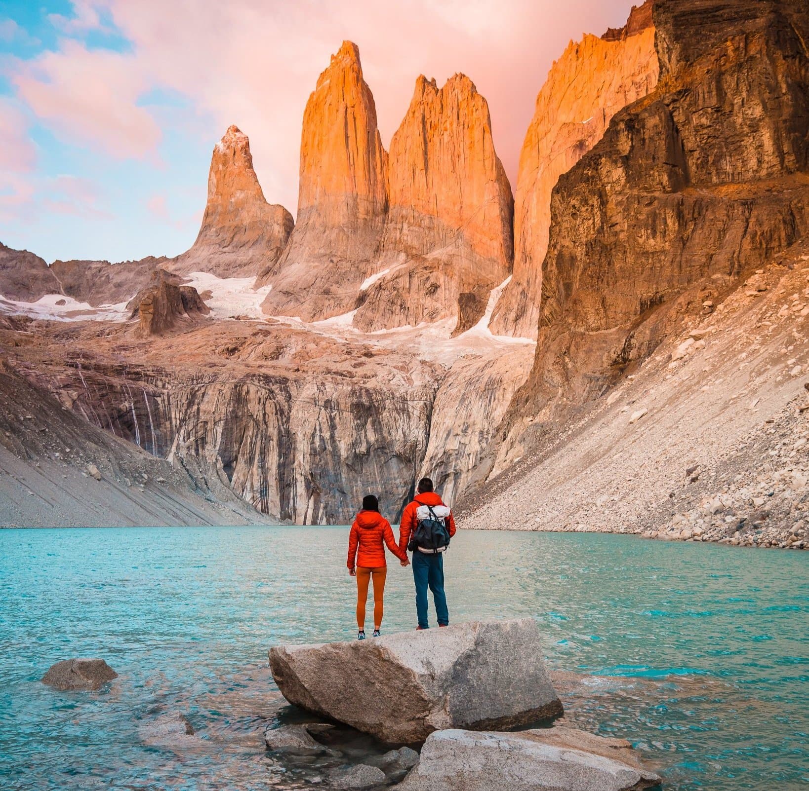 Travel guide to visit in summer Patagonia Argentina Chile glaciers and mountains