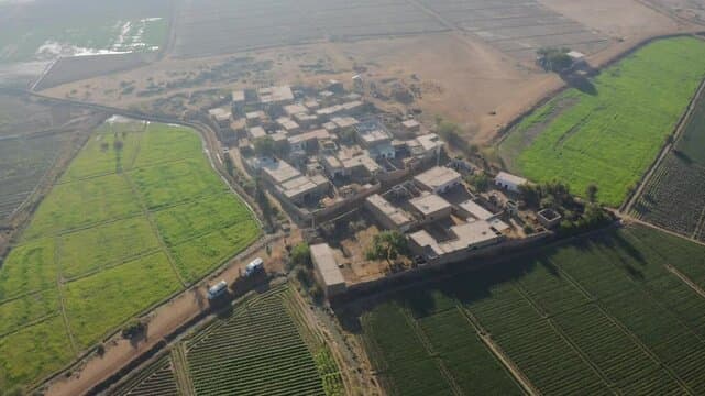 Travelling in Style in Naushahro Firoz, Pakistan
