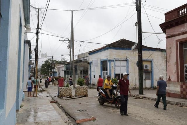 Shopping in San Antonio de los Baños, Cuba