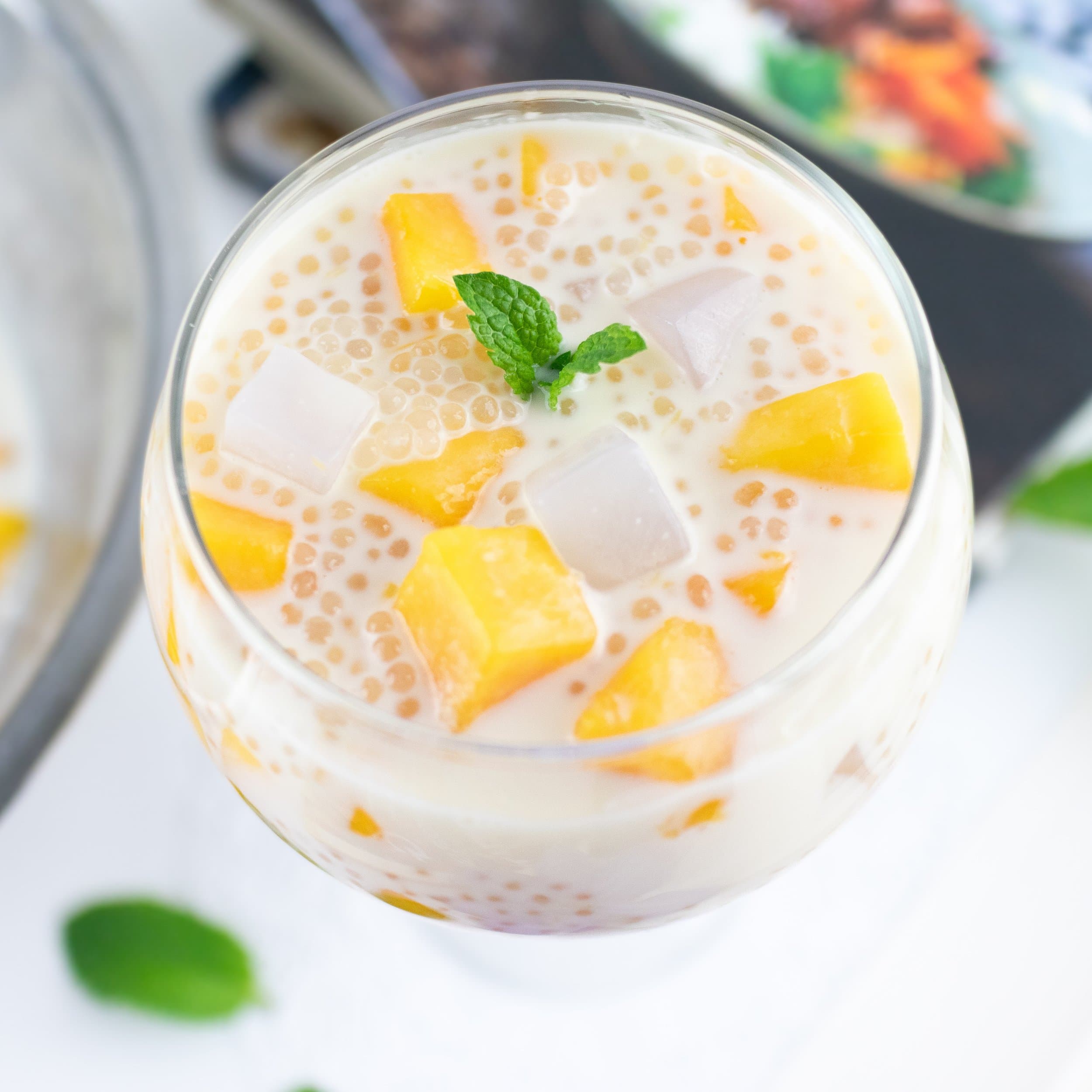 Mango with coconut milk and cocoa desserts, São Toméan springtime treats
