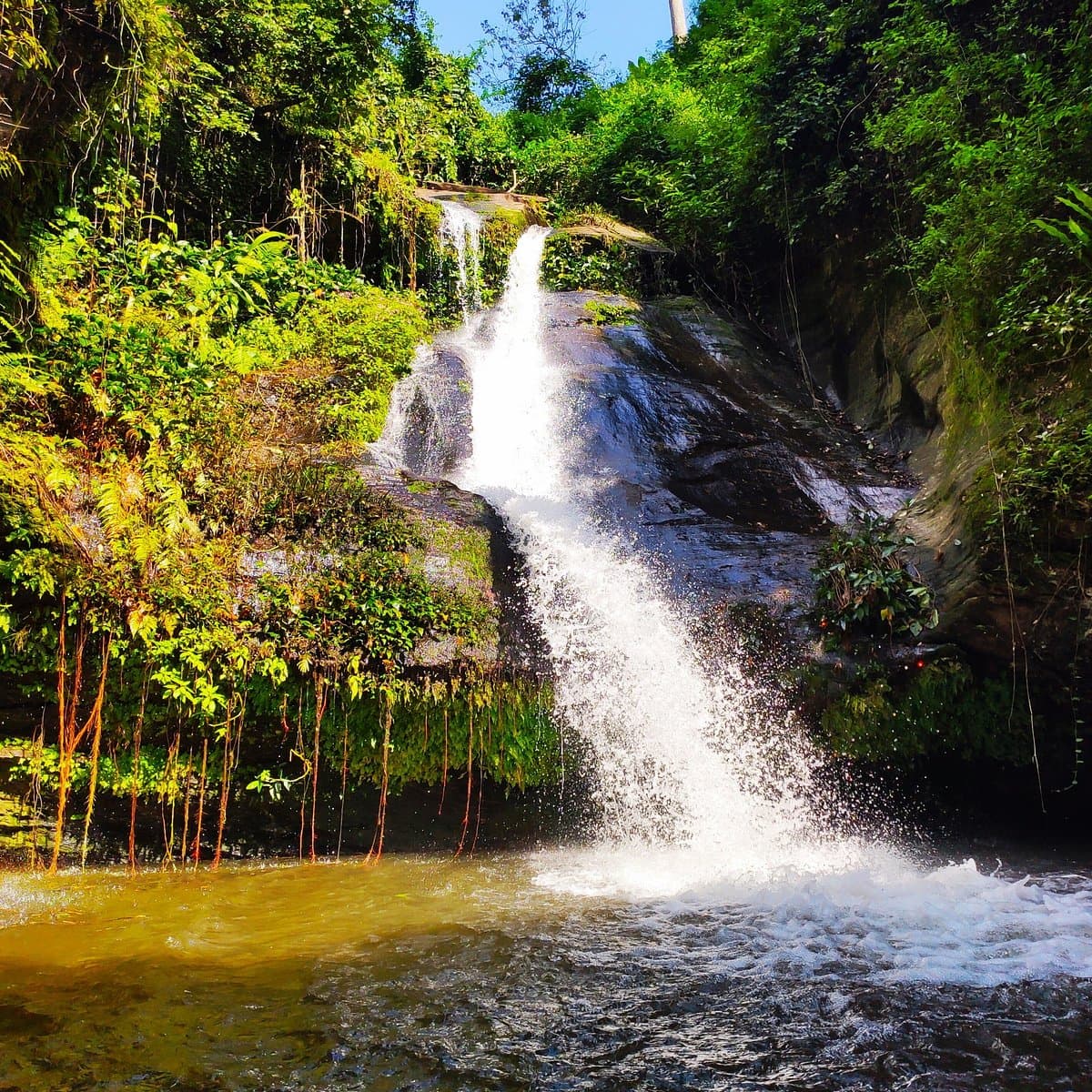 Kpalimé, Togo: Water and Stone