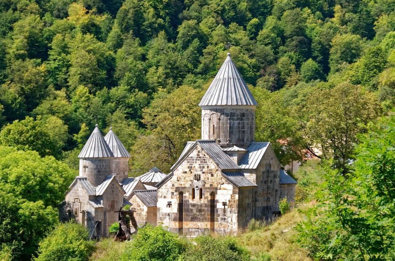 Boutique vineyard lodge exterior featuring scenic mountain and vineyard views in Artashat, Armenia