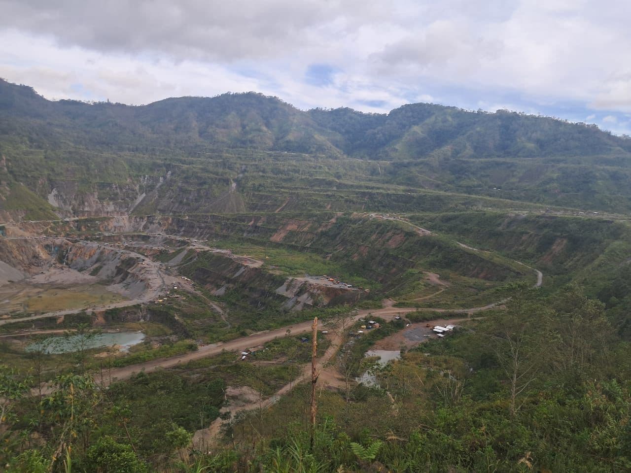 Eating Green in Panguna: Rules of the Pit